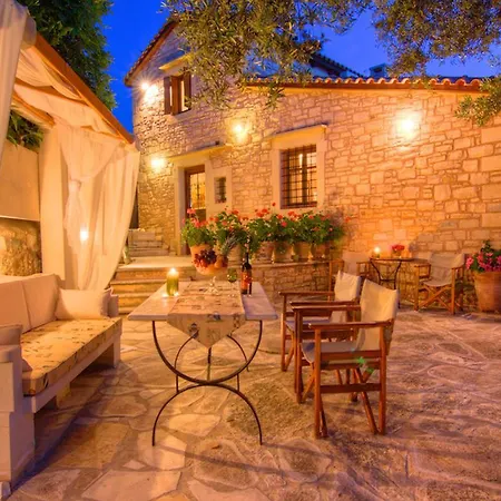 Anastasia Villa